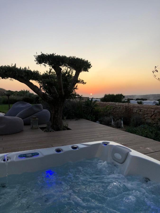 Sunset Oasis Villa L-Imgarr ภายนอก รูปภาพ