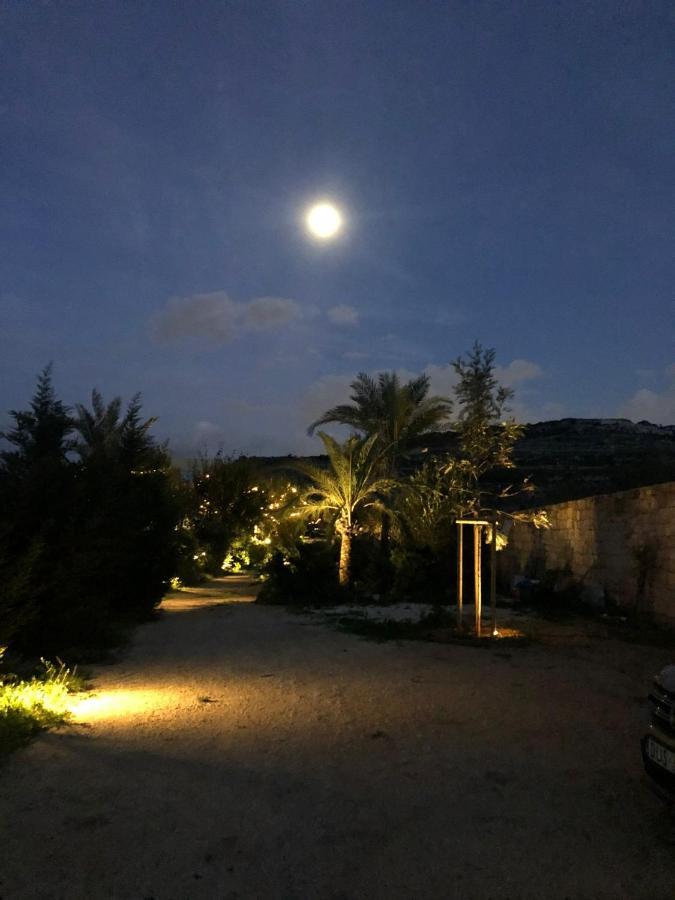 Sunset Oasis Villa L-Imgarr ภายนอก รูปภาพ