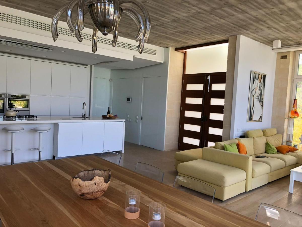 Sunset Oasis Villa L-Imgarr ภายนอก รูปภาพ